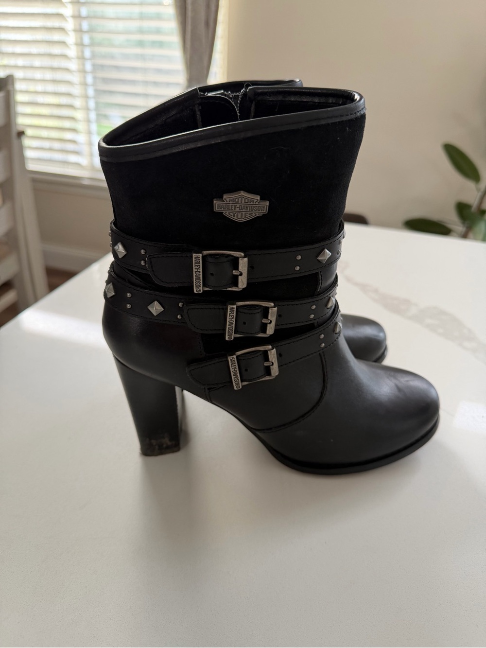Harley-Davidson Black Leather & Suede Buckle Heeled Ankle Boots 8.5